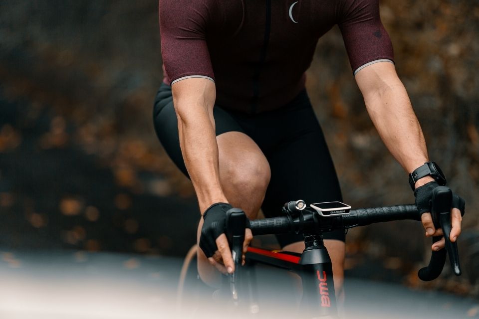 Andar de Bicicleta Engrossa as Pernas? Descubra os Efeitos do Pedalar no Corpo!