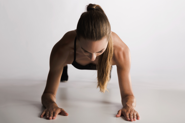 Abdominal prancha: Como fazer, benefícios e erros para evitar