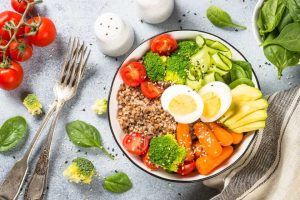 Alimentación saludable: Qué es, por qué importa y cómo aplicarla cada día