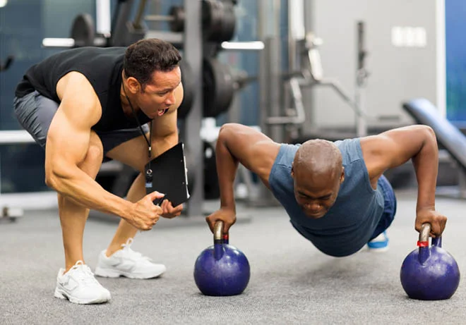 Treino de Força x Treino de Resistência: Qual Escolher para Seu Objetivo?