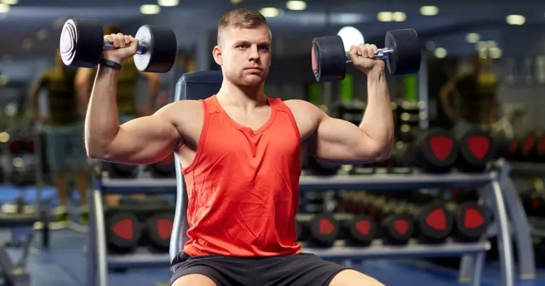 Como executar o treino de ombro Arnold Press